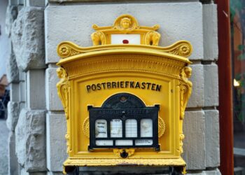 Alter Postbriefkasten